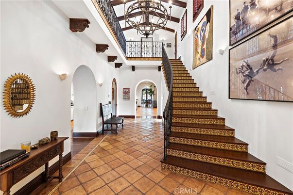 Chandelier, Interior, Wooden Beams