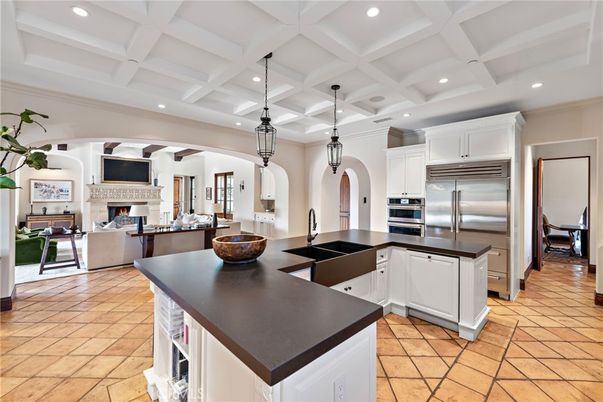 Fireplace, Interior, Kitchen, Living room, Pendant Lights, Recessed Lighting, Stainless Steel Appliances