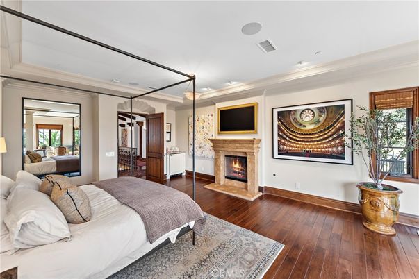 Bedroom, Fireplace, Interior, Recessed Lighting, Wood Texture Flooring