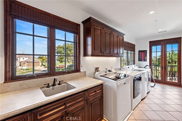 Interior, Recessed Lighting, Washer