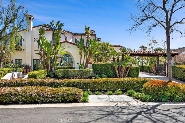 Exterior, Facade, Spanish Mediterranean
