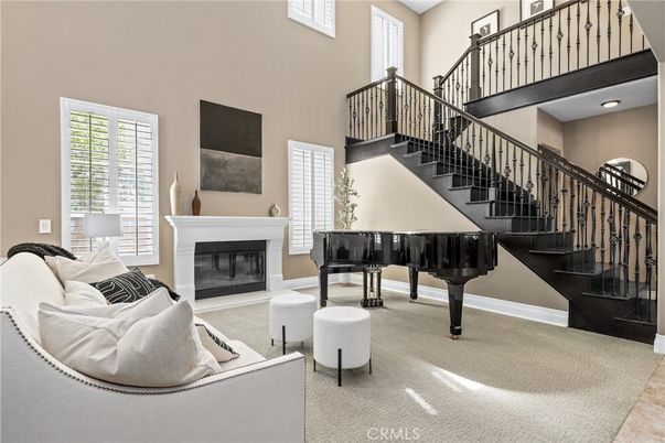 Fireplace, Interior, Living room, Piano, Recessed Lighting