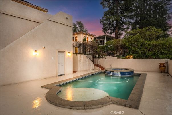 Exterior, Pool
