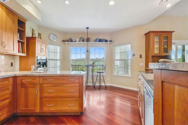 Interior, Pendant Lights, Recessed Lighting, Wood Texture Flooring