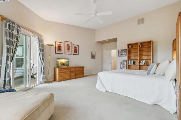Bathroom, Dual Sink Vanities, Free Standing Baths, Interior, Recessed Lighting