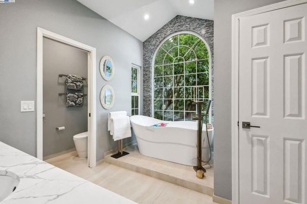 Bathroom, Free Standing Baths, Interior, Recessed Lighting, Wood Texture Flooring