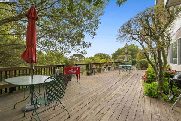 Exterior, Wood Texture Flooring