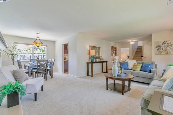 Dining room, Interior, Living room, Pendant Lights