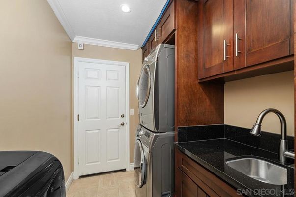 Interior, Recessed Lighting, Washer
