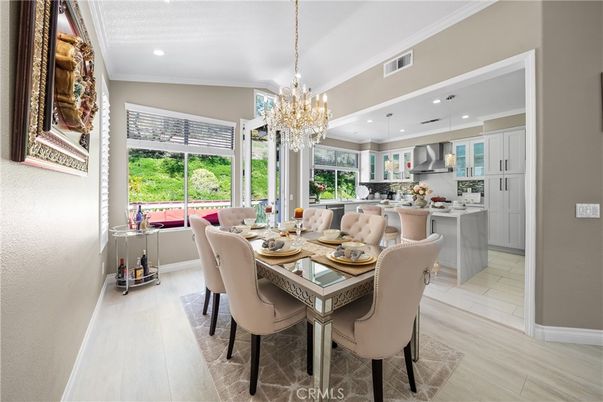 Chandelier, Dining room, Interior, Kitchen, Pendant Lights, Recessed Lighting, Wood Texture Flooring