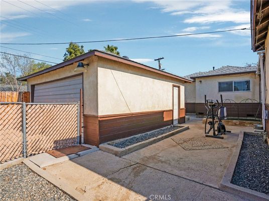 Detached Garage, Exterior