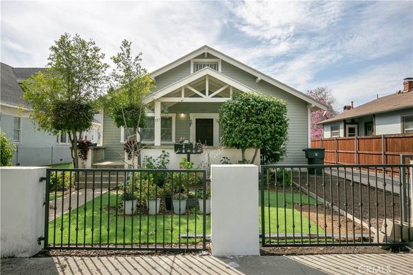 Exterior, Facade, American Craftsman