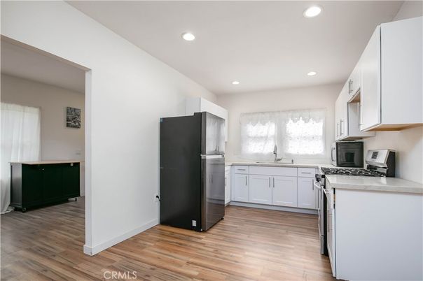 Interior, Kitchen, Recessed Lighting, Wood Texture Flooring