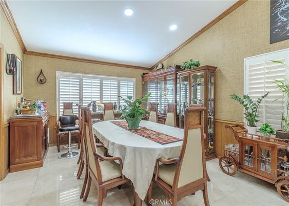 Dining room, Interior, Recessed Lighting