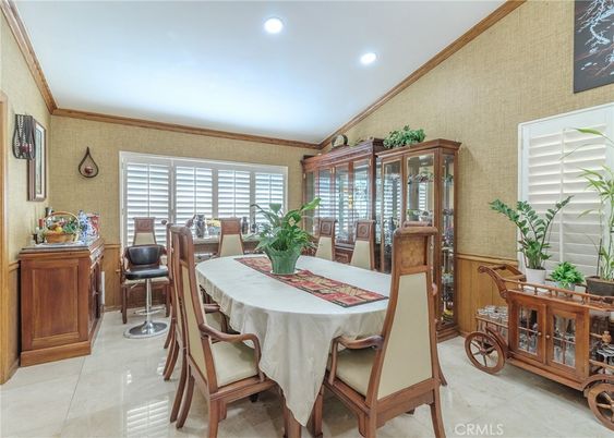 Dining room, Interior, Recessed Lighting