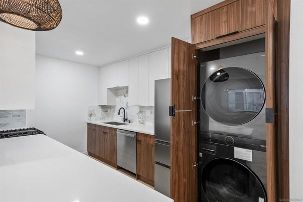 Interior, Kitchen, Recessed Lighting, Utility Closets, Washer