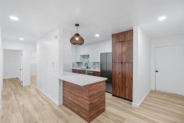 Interior, Kitchen, Pendant Lights, Recessed Lighting, Wood Texture Flooring