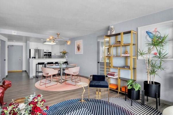 Dining room, Interior, Kitchen, Stainless Steel Appliances, Wood Texture Flooring