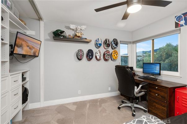 Home Office, Interior