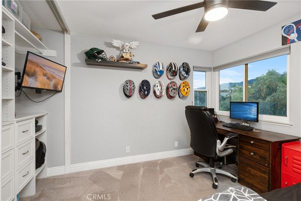 Home Office, Interior