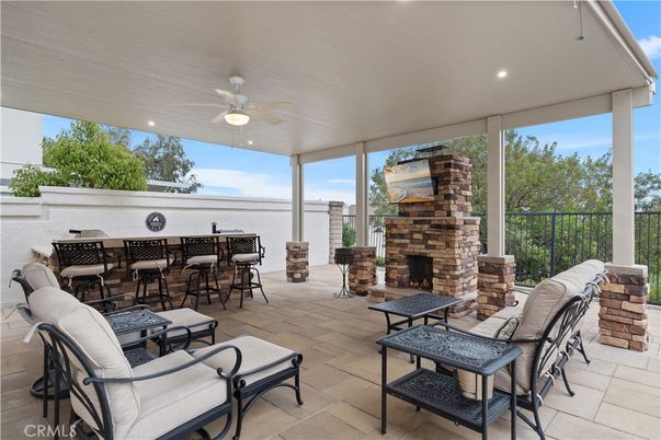 Exterior, Fireplace, Water