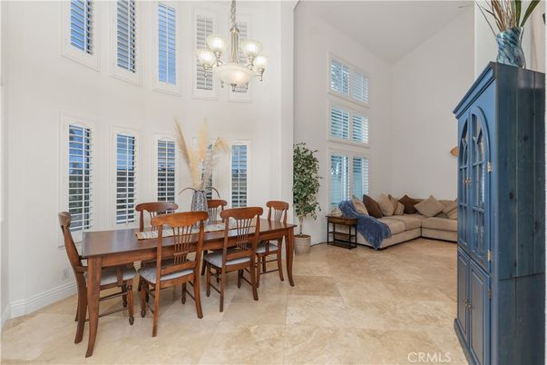 Chandelier, Dining room, Interior, Living room