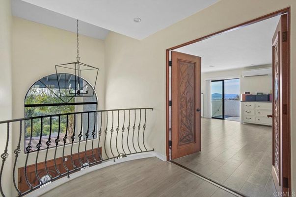 Interior, Pendant Lights, Recessed Lighting, Wood Texture Flooring
