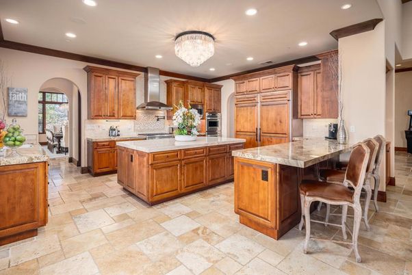 Chandelier, Interior, Kitchen, Recessed Lighting, Stainless Steel Appliances