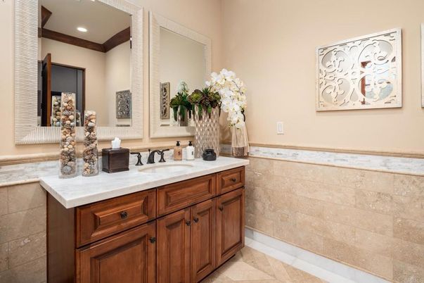 Bathroom, Interior, Recessed Lighting