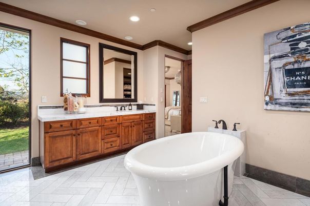 Bathroom, Dual Sink Vanities, Free Standing Baths, Interior, Recessed Lighting