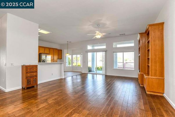 Empty room, Interior, Pendant Lights, Wood Texture Flooring