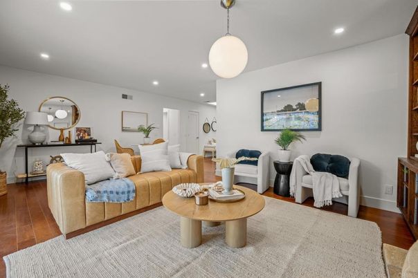 Interior, Living room, Pendant Lights, Recessed Lighting, Wood Texture Flooring