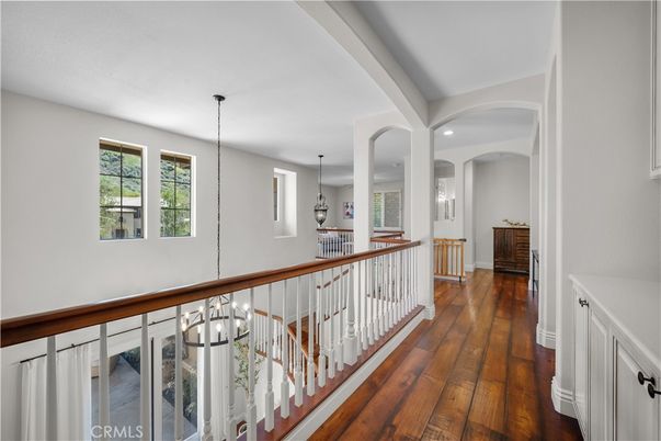 Interior, Pendant Lights, Recessed Lighting, Wood Texture Flooring