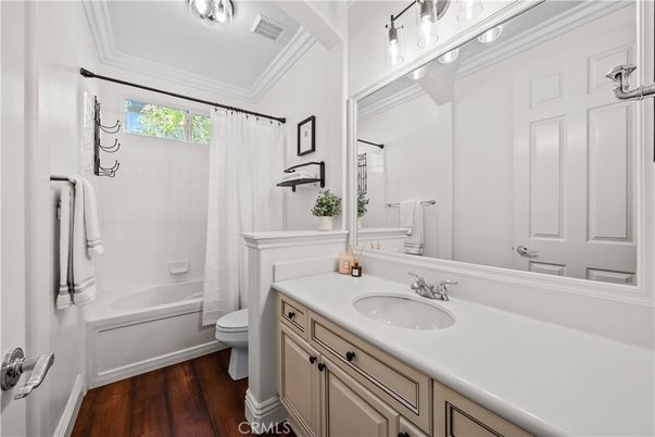 Bathroom, Dual Sink Vanities, Interior, Wood Texture Flooring