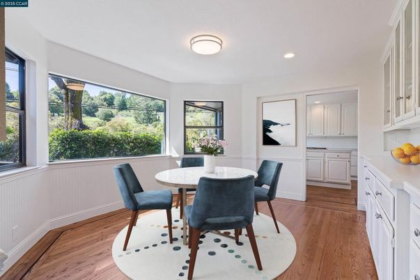 Dining room, Interior, Kitchen, Recessed Lighting, Wood Texture Flooring