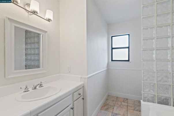 Bathroom, Interior, Marble, Tile Countertops