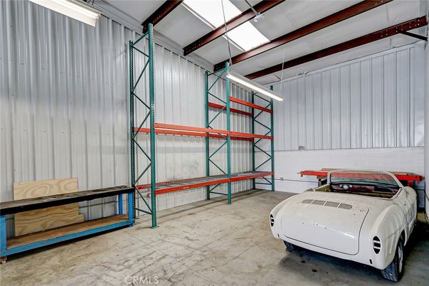 Garage, Interior