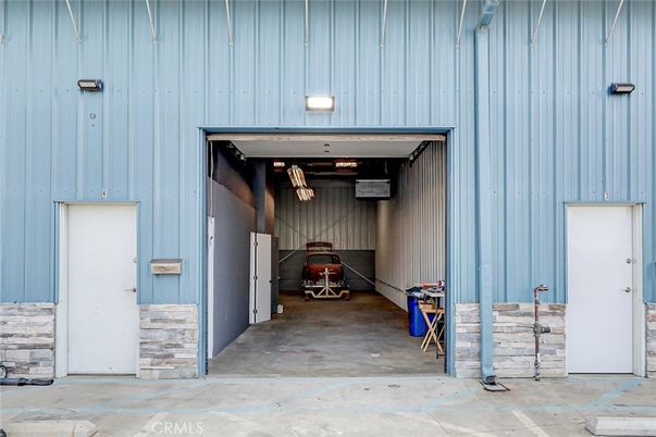 Garage, Interior