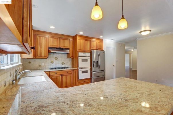 Interior, Kitchen, Pendant Lights, Recessed Lighting, Stainless Steel Appliances
