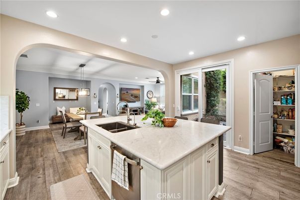 Dining room, Interior, Kitchen, Pendant Lights, Recessed Lighting, Wood Texture Flooring