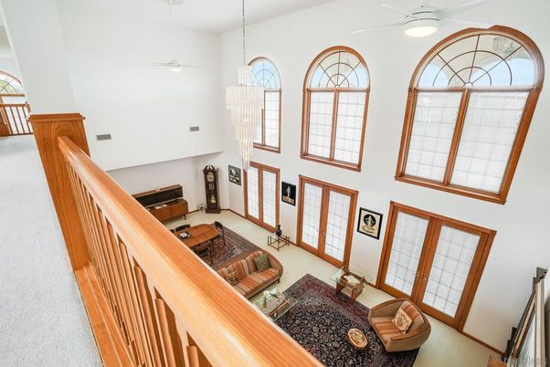 Chandelier, Interior, Living room