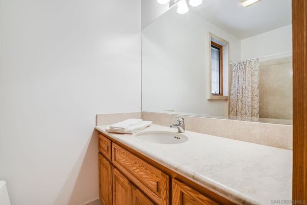 Bathroom, Interior, Tile Countertops
