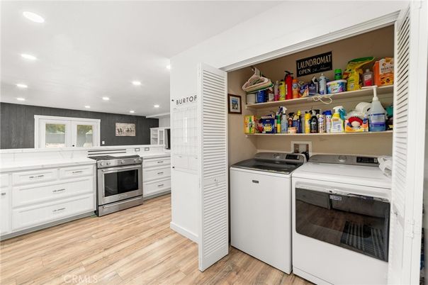 Interior, Recessed Lighting, Utility Closets, Washer, Wood Texture Flooring