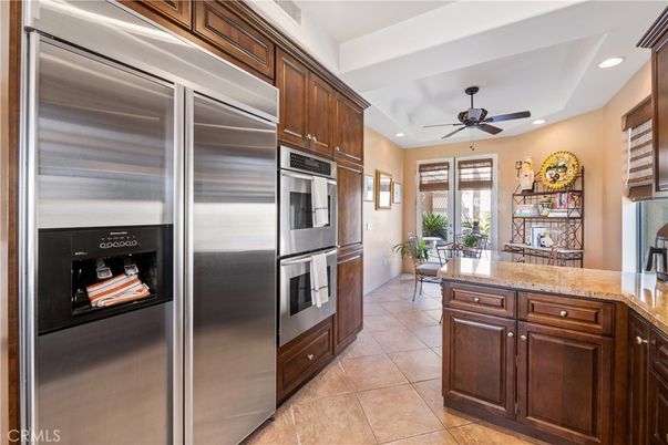 Dining room, Interior, Kitchen, Recessed Lighting, Stainless Steel Appliances