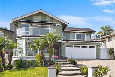 Attached, Exterior, Facade, American Craftsman