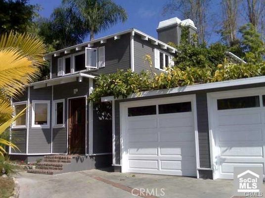 Attached, Exterior, Facade, Modern
