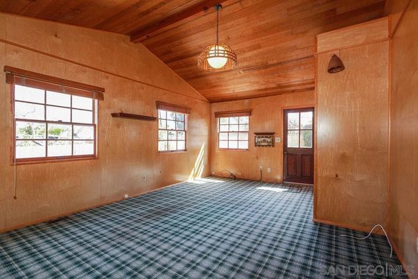 Empty room, Interior, Pendant Lights, Wooden Beams, Wooden Ceilings, Wooden Walls