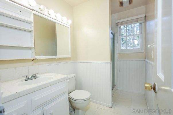 Bathroom, Interior, Tile Countertops