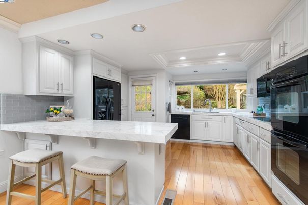 Interior, Kitchen, Recessed Lighting, Wood Texture Flooring