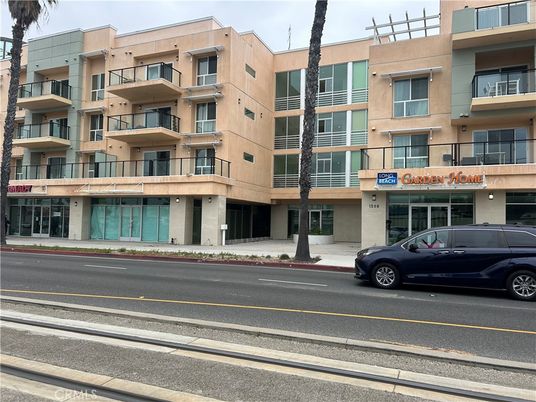 Exterior, Facade, Condo Building